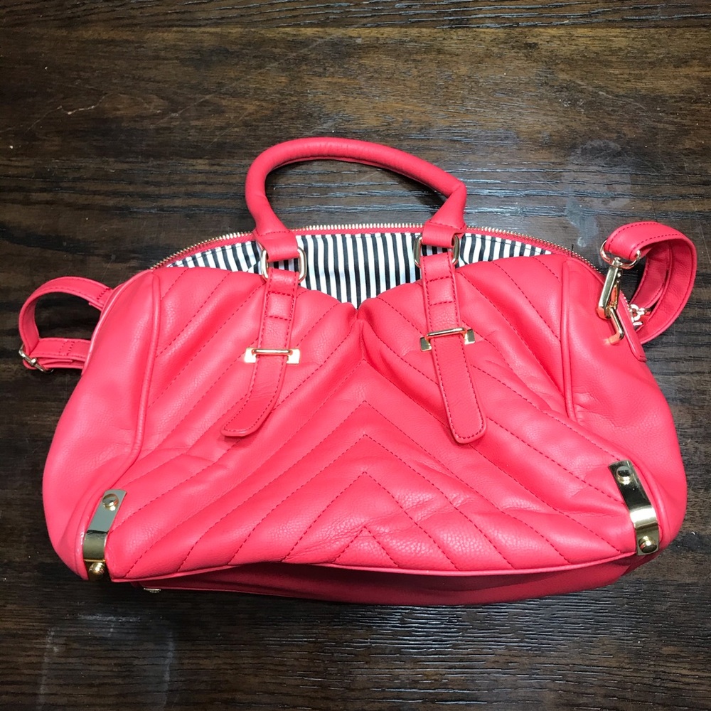 Pink purse - Picture 2 of 3